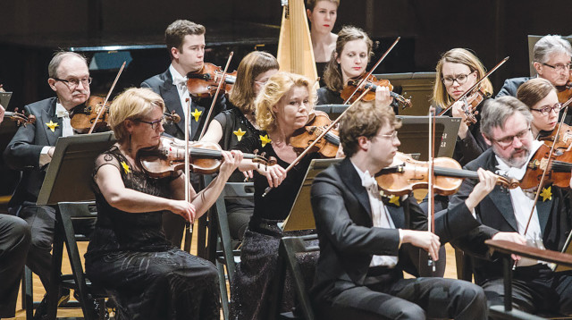 תזמורת פולין בחזרות לקראת הקונצרט הכפול (צילום: המוזיאון לתולדות יהדות פולין)