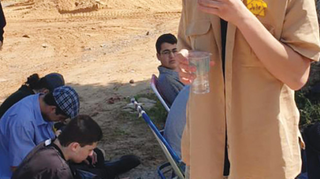 תלמידים בפעילות (צילום: באדיבות עמותת זיכרון מתחדש)