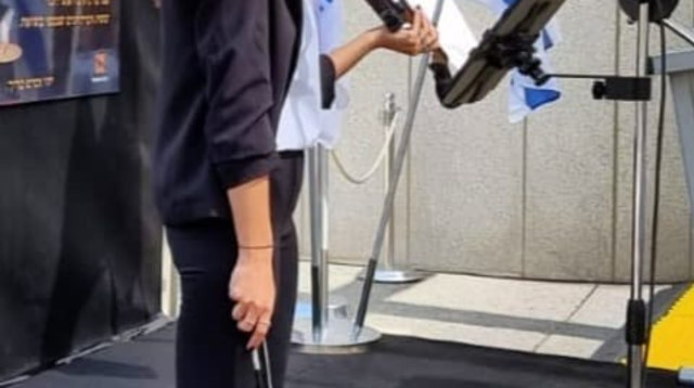 עדן ענבר, "הקבוצה" (צילום: פרטי)