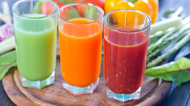 מיצים טבעיים (צילום: ingimages.com)