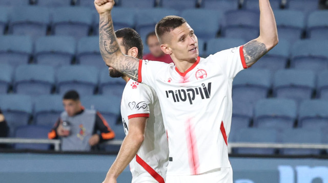 פטריק קלימלה שחקן הפועל באר שבע חוגג שער (צילום: דני מרון)