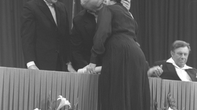 גולדה מאיר פרס ישראל  (צילום: יעקב סער לע''מ)