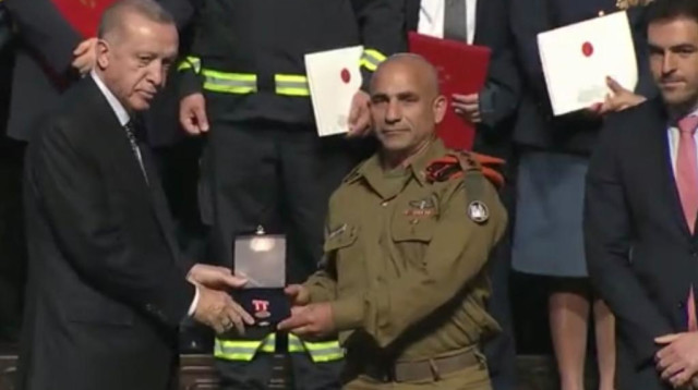 אל"מ גולן ואך עם נשיא טורקיה ארדואן (צילום: דובר צה"ל)