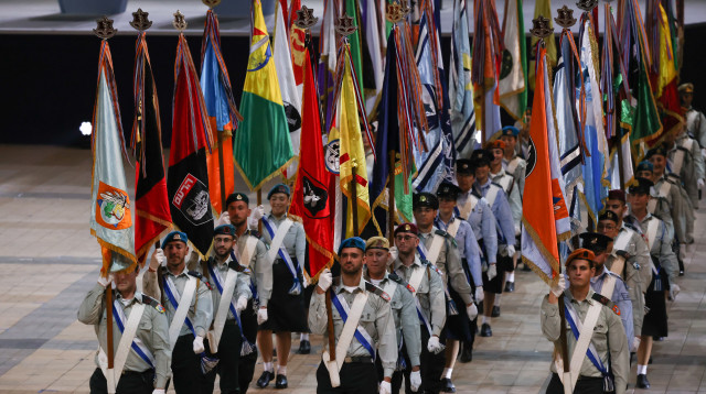 דגלנים בטקס הדלקת המשואות, ארכיון (צילום: יונתן זינדל, פלאש 90)