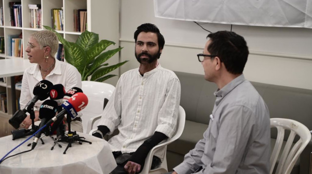 איציק סעידיאן משתחרר משיקום בבי"ח תל השומר (צילום: אבשלום ששוני)