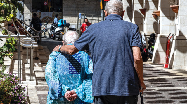 קשישים (צילום: נתי שוחט, פלאש 90)