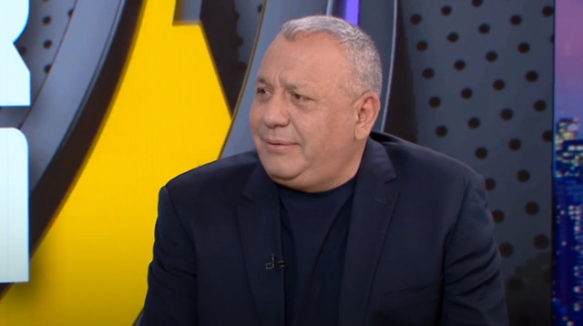 גדי איזנקוט אצל "אופירה וברקו" (צילום: צילום מסך קשת 12)