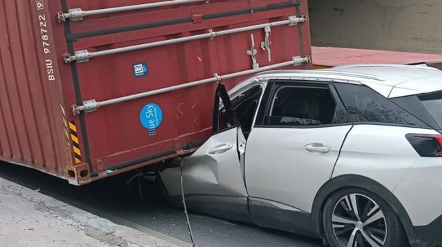 רכבו של בריאנט דנסטון (צילום: צילום מסך, טוויטר)