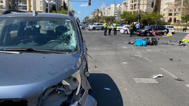 זירת האירוע בתל אביב (צילום: אבשלום ששוני)