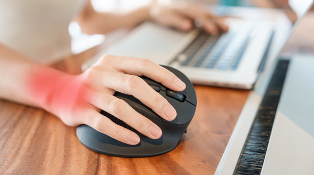 תסמונת התעלה הקרפלית (צילום: אינגאימג')