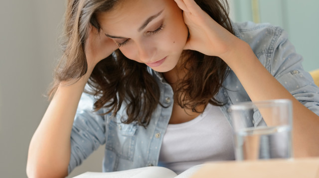 קריאת קטע קצר מספר בבוקר תסייע לשמירה על ריכוז (צילום: אינג'אימג')