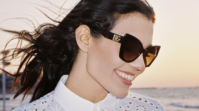 משקפי שמש דולצ'ה וגבאנה, ברשת ERROCA BY SUPER-PHRAM וסופר פארם אופטיק (צילום: יניב זאדה)