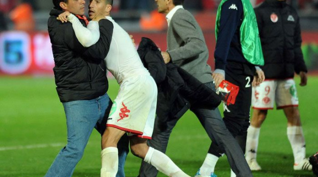 הורחק על ידי ההתאחדות, נקנס על ידי המועדון. ידין אחרי הדרבי ב-2012 (צילום: ברני ארדוב)