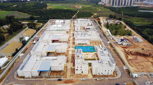 כלא נווה צדק (צילום: דובר צה"ל)