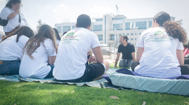 חניכי פנימיות (צילום: אלאונורה שילוב)