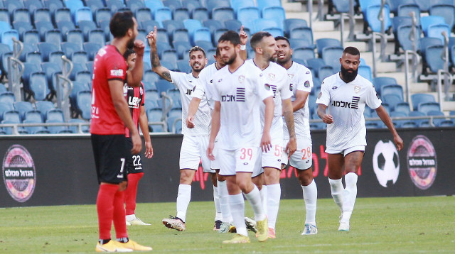 אלמוג בוזגלו סקציה נס ציונה (צילום: קובי אליהו)