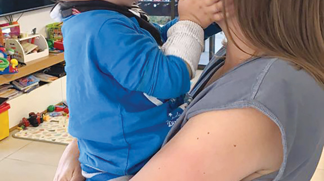 עינת דדי בראליה ובנה שיר ז"ל (צילום: באדיבות המשפחה)