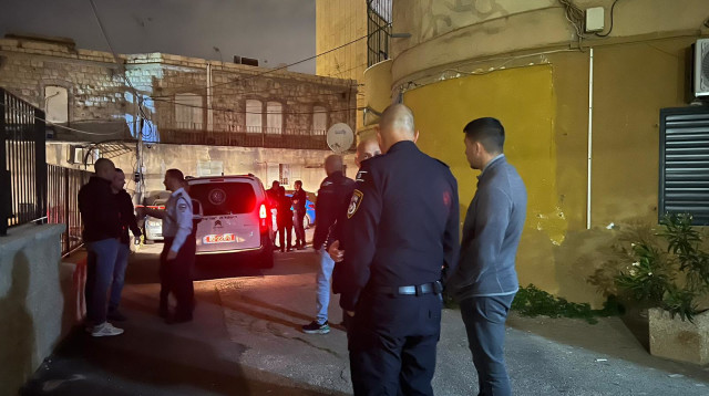 זירת הרצח של חנאן אבו ח'יט בחיפה (צילום: דוברות המשטרה)