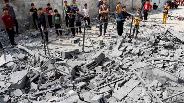 תקיפת צה"ל בעזה, מבצע מגן וחץ (צילום: רויטרס)