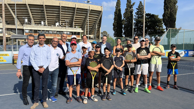 מיקי זוהר מרכזי הטניס והחינוך בישראל (צילום: אתר רשמי, קרן שמש)