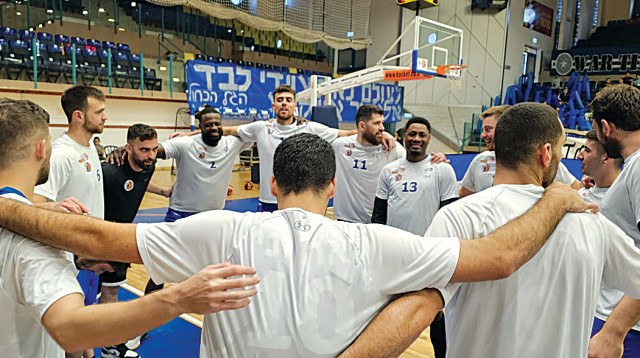 מכבי עירוני רמת גן מול אליצור אשקלון (צילום: באדיבות מכבי עירוני רמת גן)