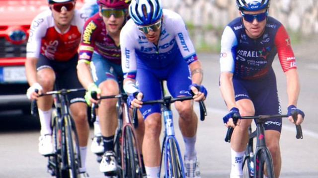 היה כל כך קרוב לניצחון. סימון קלארק (צילום: אתר רשמי, נועה ארנון)