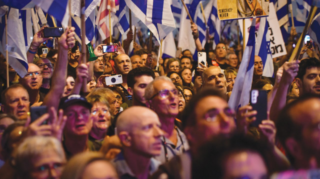 מחאה נגד הרפורמה המשפטית בתל אביב (צילום: אבשלום ששוני)