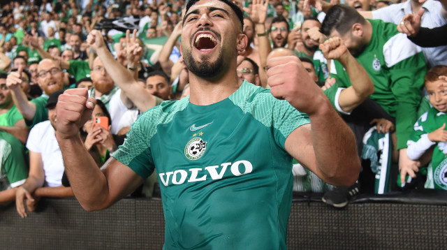 מוחמד אבו פאני שחקן מכבי חיפה (צילום: ברני ארדוב)