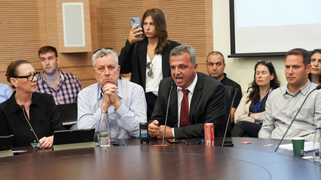 שאמה הכהן בדיון בכנסת. הודיע על פרישתו מפורום ה-15 (צילום: דני שם טוב, דוברות הכנסת)