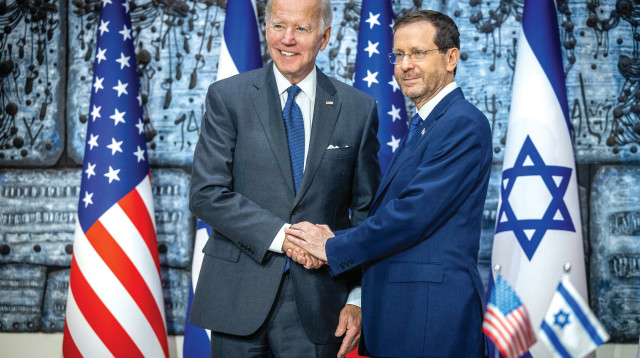 יצחק הרצוג, ג'ו ביידן (צילום: יונתן זינדל, פלאש 90)