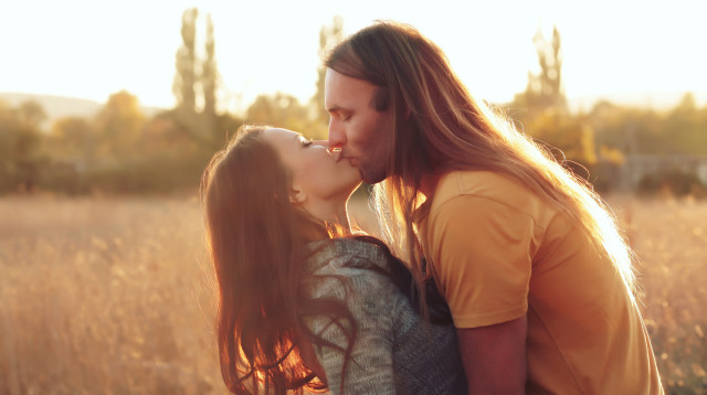 עדויות לנשיקות מסביבות 2,500 לפני הספירה (צילום: אינג'אימג')