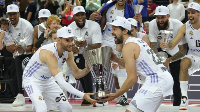 שחקני ריאל מדריד סרחיו יוי, רודי פרננדס (צילום: רויטרס)