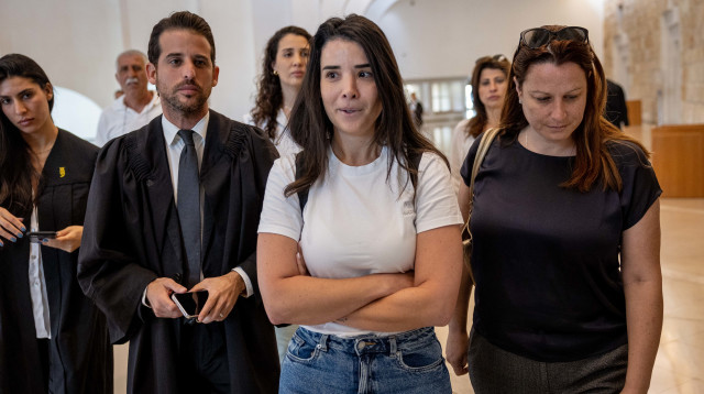 שירה איסקוב מגיעה לדיון בערעור אביעד משה (צילום: יונתן זינדל, פלאש 90)