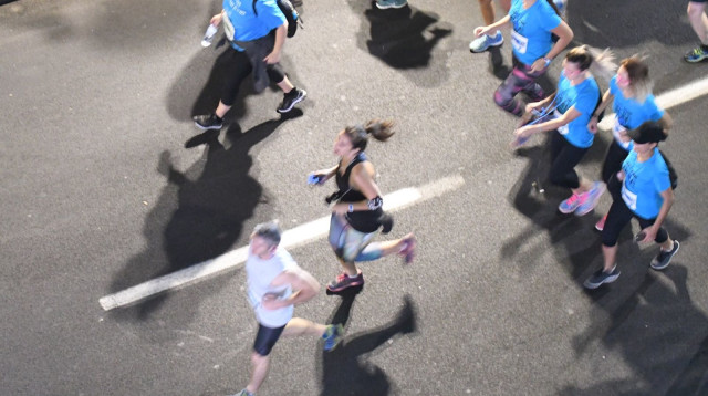 מרוץ לילה (צילום: אבשלום ששוני)