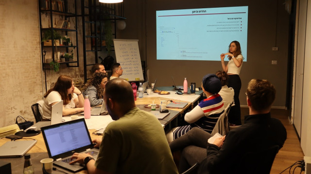 גילי ברוך קלייסט - יום השתלמות לעובדי REGO (צילום: ריגו)