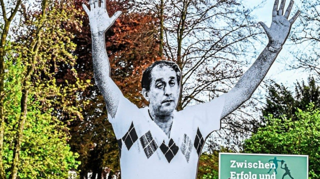 פסל רלף קליין שהושחת בגרמניה (צילום: אתר רשמי, אתר רשמי)