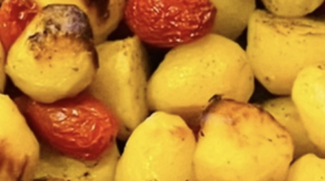 תפוחי אדמה צלויים (צילום: ליאת שניידר)