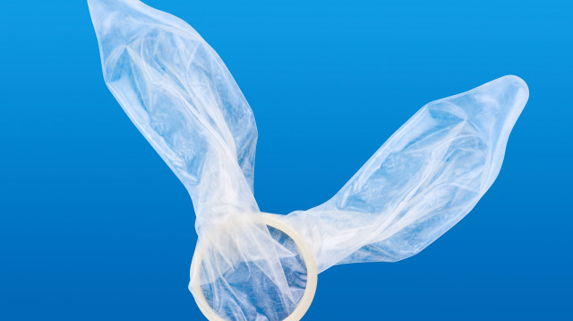 כ-60 נשים קיבלו באופן מסתורי מכתב בצירוף קונדומים משומשים (צילום: אינג'אימג')