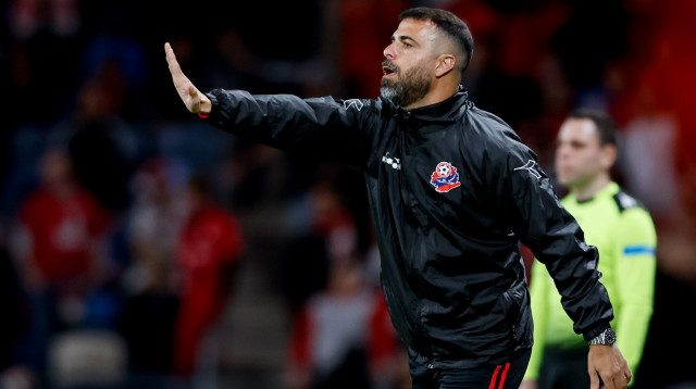 עדן בן בסט, עוזר מאמן הפועל חיפה (צילום: מאור אלקסלסי)