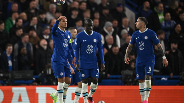 שחקני צ'לסי מאוכזבים (צילום: רויטרס)