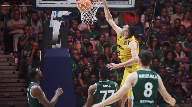 שחקן טנריפה גיורגי שרמדיני (צילום: GettyImages, Borja B. Hojas)