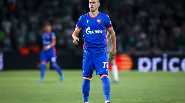 אלכסנדר פשיץ' שחקן הכוכב האדום בלגרד (צילום: מאור אלקסלסי)