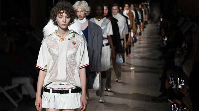 מיו מיו, תצוגת אופנה (צילום: Pascal Le Segretain/Getty Images)
