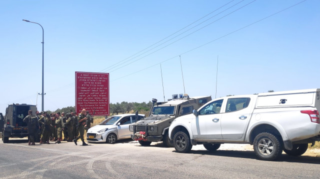 זירת הפיגוע בצפון השומרון  (צילום: TPS)