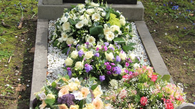 הנזירה הוצאה מקברה אחרי 5 שנים (צילום: אינג'אימג')