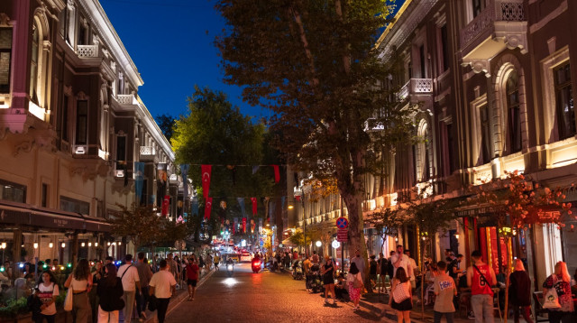 רחובות איסטנבול בשעות הערב (צילום: TGA)