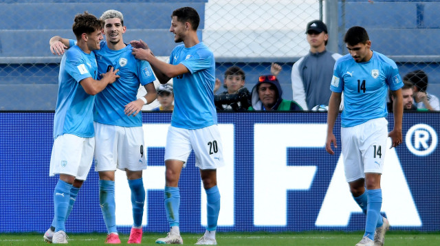 אחרי ניצחון כזה לא בושה להגיד: ישראל מסוגלת לזכות בגביע (צילום: GettyImages, ANDRES LARROVERE/AFP)