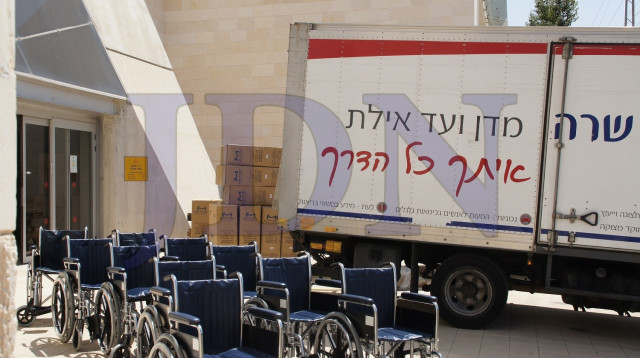 ציוד של העמותה. "אנחנו משרתים מדי שנה אלפי בני אדם מגבעתיים וממקומות נוספים" (צילום: "יד שרה")