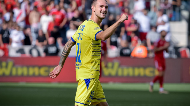 לוקאס שפנדלהופר שחקן מכבי בני ריינה חוגג שער (צילום: אריאל שלום)