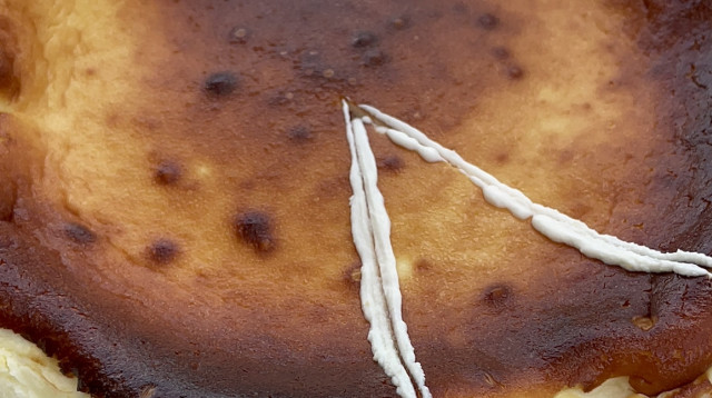 עוגת גבינה אפויה (צילום: לירון ספיר)